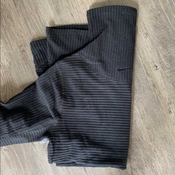 Nike Pro HyperWarm Long Sleeve Top - Picture 2 of 6